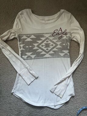 American eagle long sleeve tee vintage women’s Y2K 2000’s